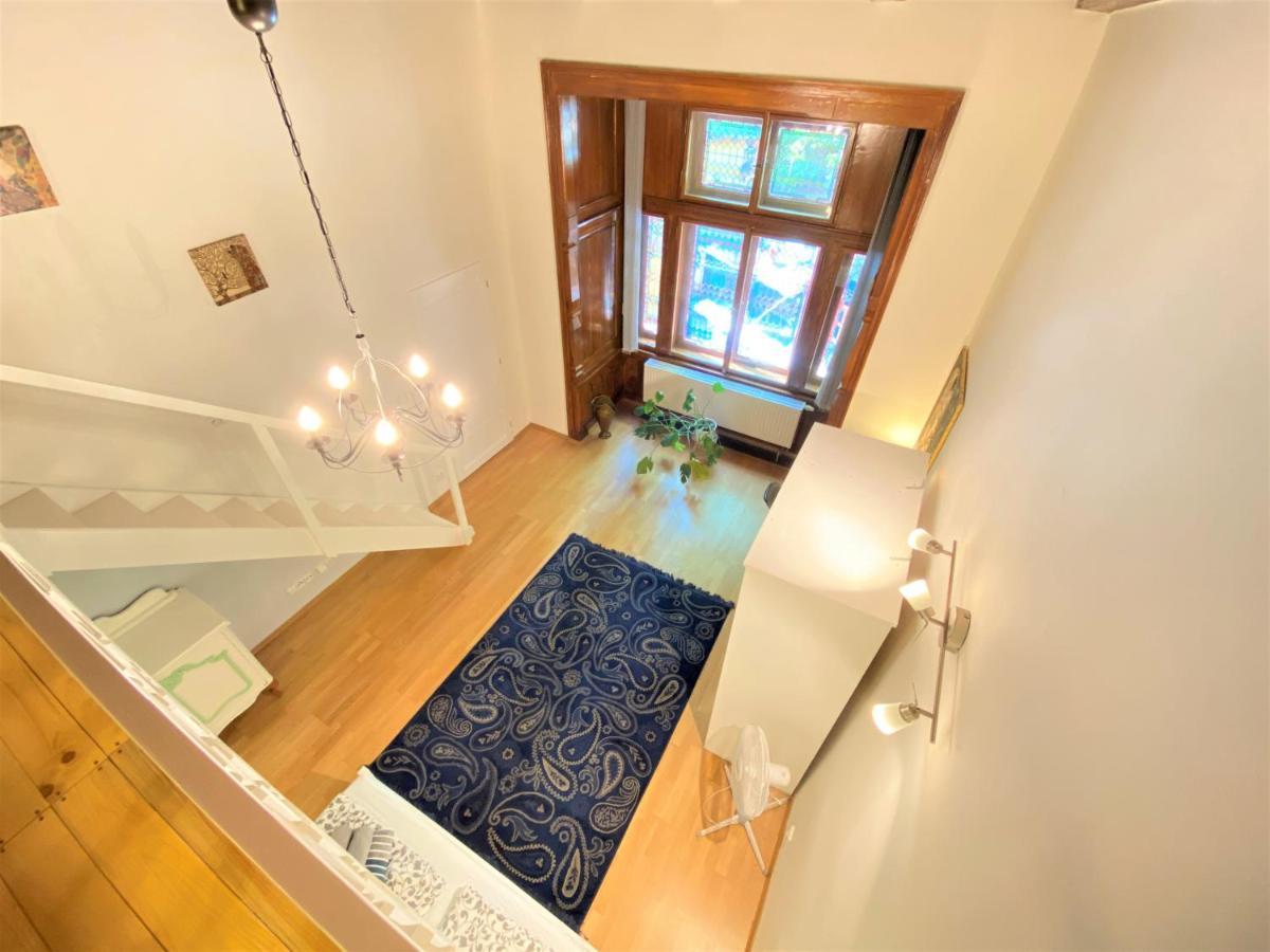 Apartment Black Eagle