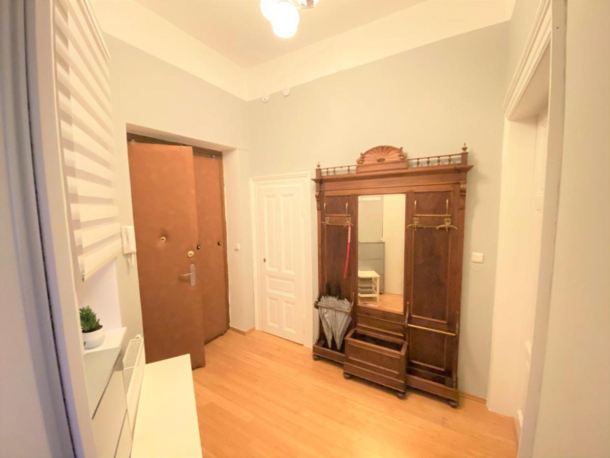 Apartment Black Eagle