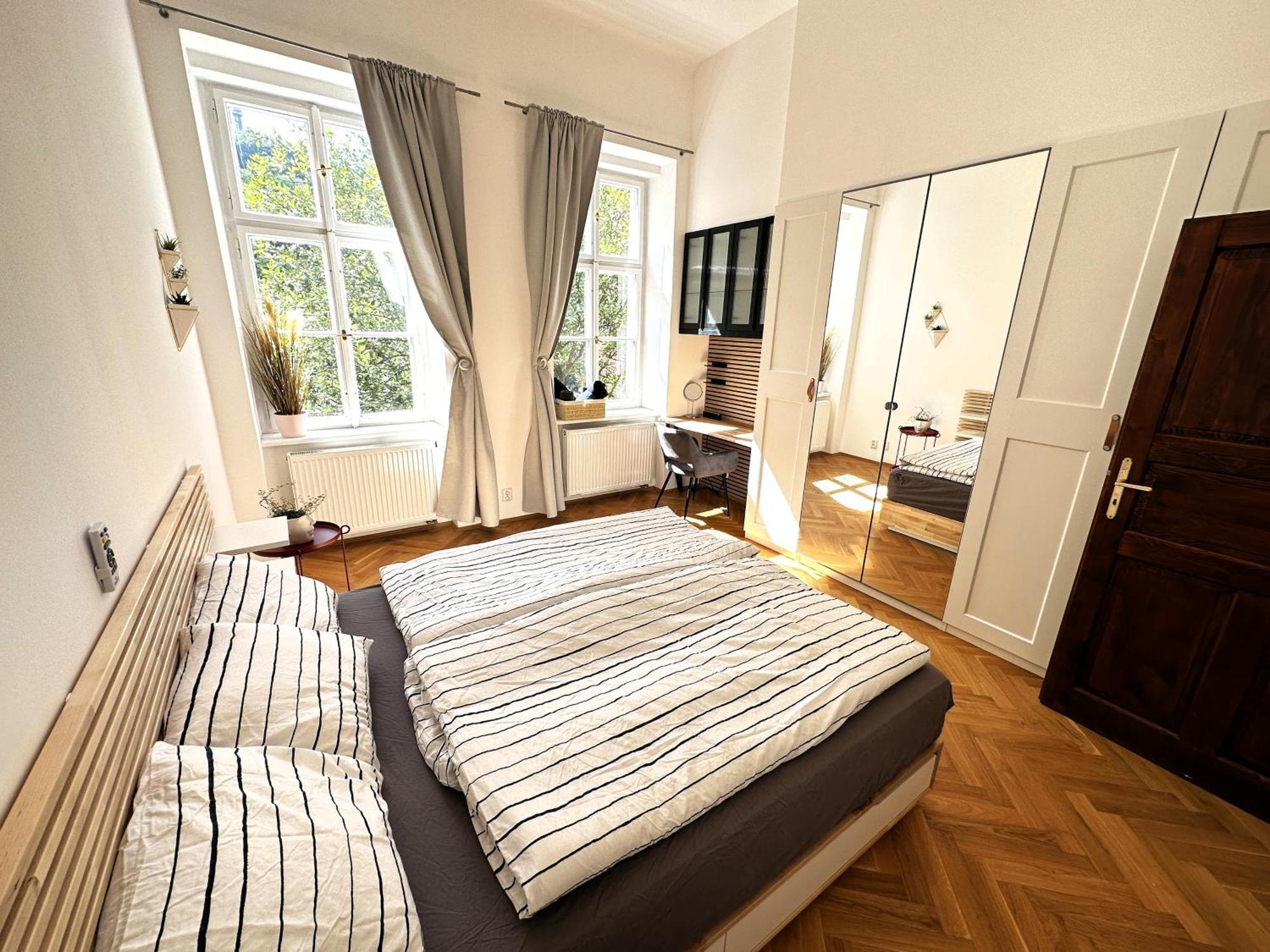 Apartment Black Eagle